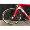 Image 10 : RED AND WHITE BIANCHI TIE 27 SPEED ROAD BIKE, NO BRAKES, CLIP PEDALS