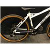 Image 2 : WHITE IRONHORSE BOUNDARY 24 SPEED FRONT SUSPENSION HYBRID TRAIL BIKE WITH FRONT AND REAR DISC BRAKES