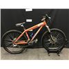 Image 1 : BROWN SPECIALIZED P3 18 SPEED MOUNTAIN BIKE WITH FRONT AND REAR HYDRAULIC DISC BRAKES,