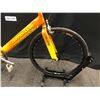 Image 2 : ORANGE MULTISPORT 2000 18 SPEED ROAD BIKE, NO SEAT, CLIP PEDALS, BRAKES NEED MAINTENANCE