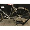 Image 8 : GREY GIANT 27 SPEED ROAD BIKE WITH CLIP PEDALS, REAR DERAILLEUR NEEDS MAINTENANCE