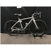 Image 1 : GREY NORCO THRESHOLD 20 SPEED HYBRID TRAIL BIKE WITH FRONT AND REAR DISC BRAKES, 51 CM FRAME SIZE