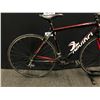 Image 2 : BLACK AND RED DEVINCI SILVERSTONE 16 SPEED ROAD BIKE, MEDIUM FRAME SIZE