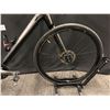 Image 3 : BLACK CANNONDALE 27 SPEED HYBRID ROAD BIKE WITH FRONT AND REAR HYDRAULIC DISC BRAKES AND ONE SIDED