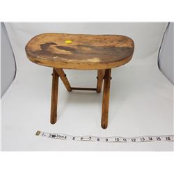 WOODEN FOLDING STOOL