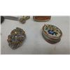 Image 2 : LOT OF ANTIQUE JEWLERY