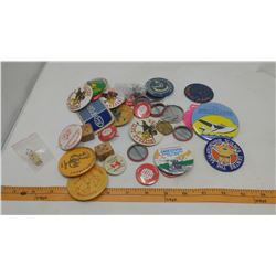 LOT OF PINBACK BUTTONS