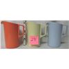 Image 1 : 3 Melmac pitchers