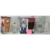 Image 1 : 2 boxed Molson Canadian glasses