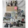 Image 1 : lot of assorted vintage buttons & plastic sewing basket
