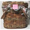 Image 3 : vintage wicker picnic basket