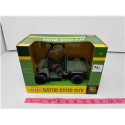 NIB ERTL GATOR 850DXUV JOHN DEERE