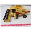 Image 4 : NEW HOLLAND COMBINE (1:16)