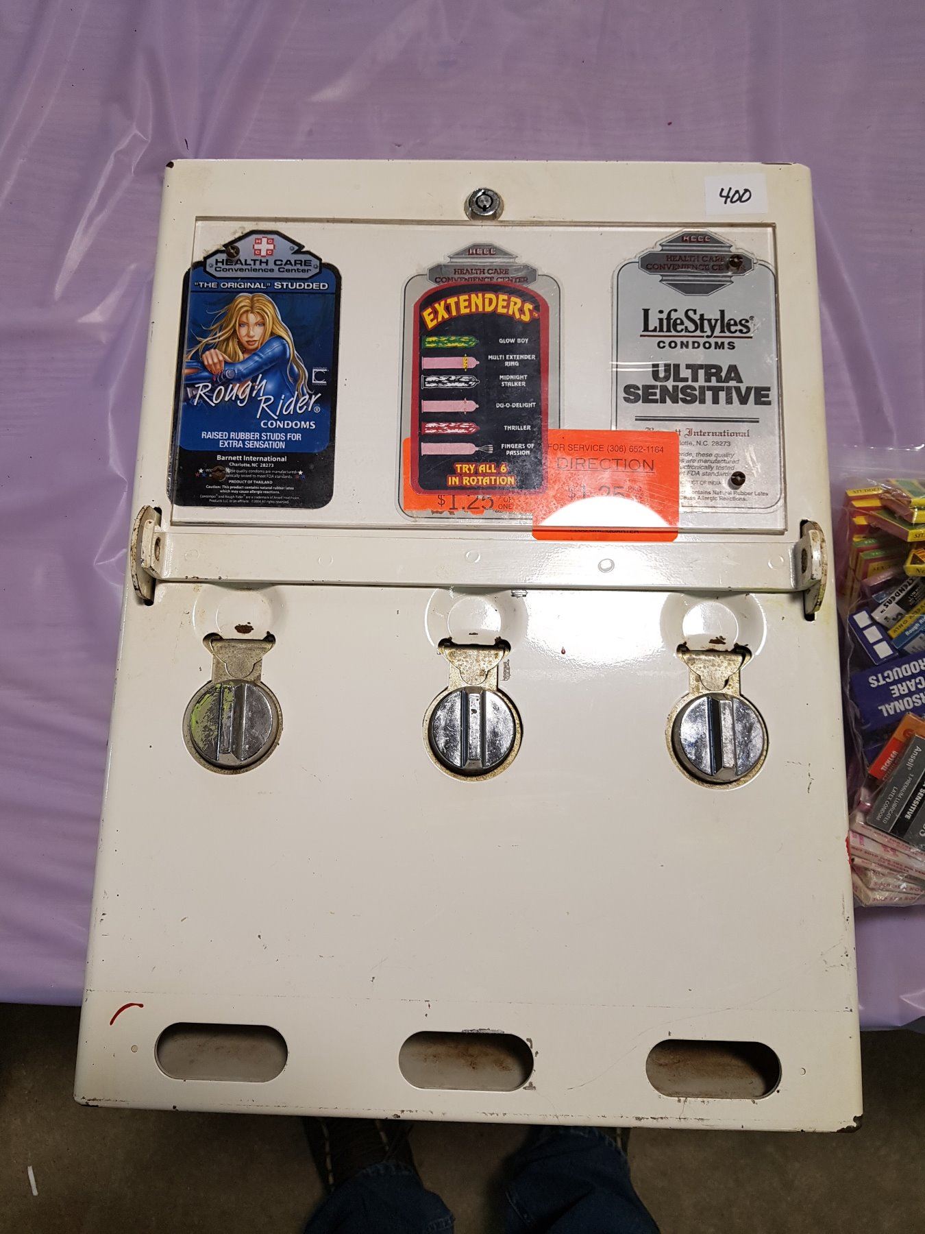 CONDOM MACHINE (WORKING WITH FULL BAG OF PRODUCT)