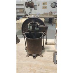 SAUSAGE STUFFER OR JUICER