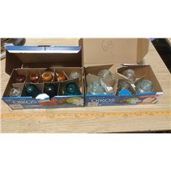 14 ANTIQUE GLASS INSULATORS (2 HEMINGRAY NO.21, 3 HEMINGRAY NO. 42, 1 HEMINGRAY NO. 45, 2 DOMINION N