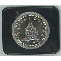 1976 CANADIAN MINT SILVER DOLLAR IN CASE