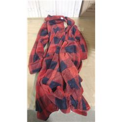 MEN'S RED PLAID BATHROBE - S/M