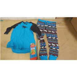 LARGE PJ SET AND PAIR OF SOCKS