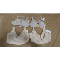 LOT OF FOUR BRAS, ASSORTED SIZES