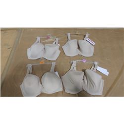 LOT OF FOUR BRAS, ASSORTED SIZES