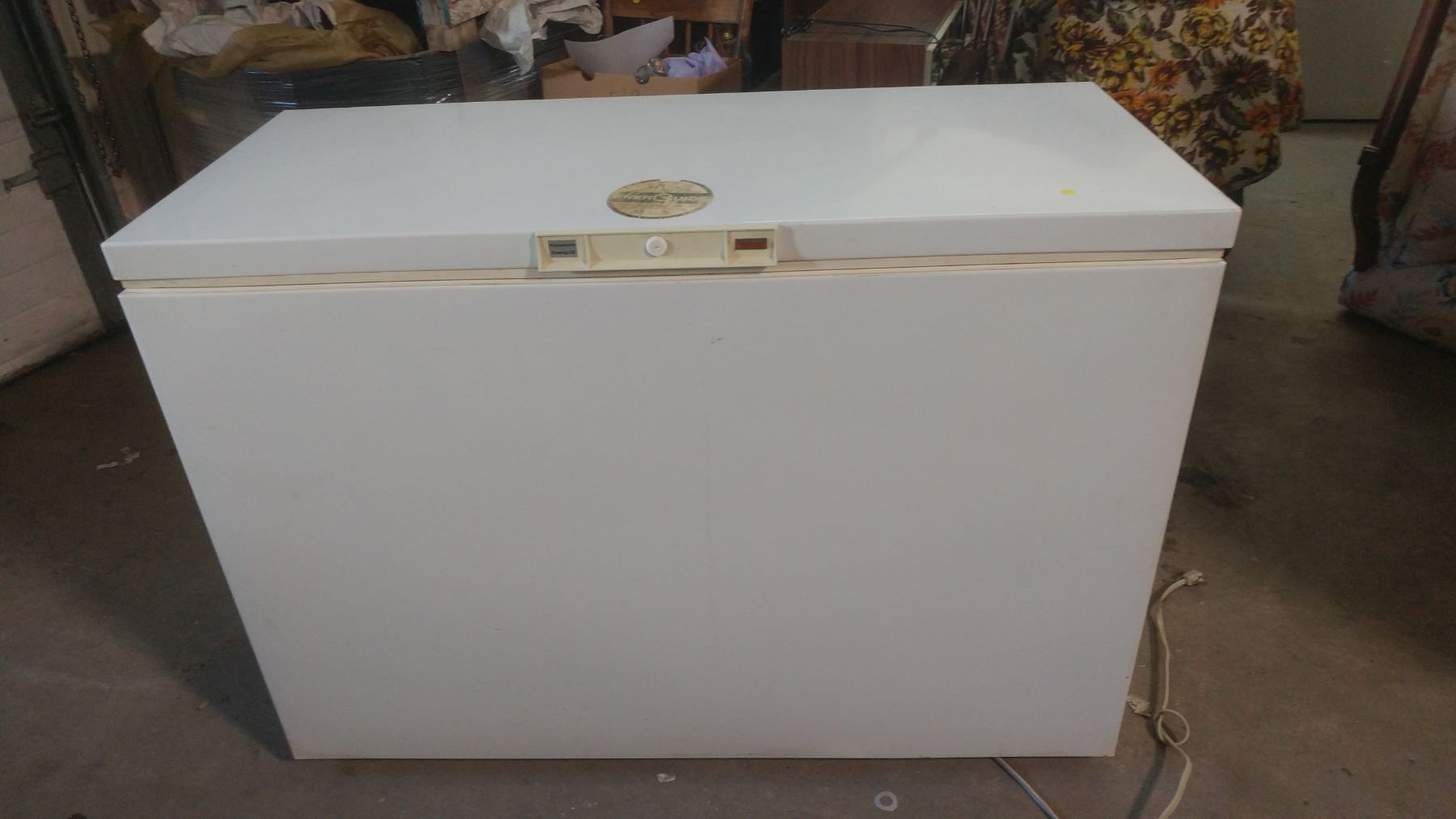 KENMORE DEEP FREEZE 50" X 23.5" X 35" Schmalz Auctions