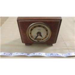 HAMMOND SYNCHRONOUS CLOCK