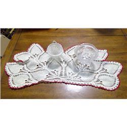 DOILY AND TWO GLASS PIECES (ONE LEADED CRYSTAL)