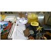 Image 2 : LOT OF ASSORTED ITEMS - TUPPERWARE, TRAYS, ETC.
