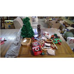 LOT OF ASSORTED DÉCOR