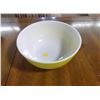 Image 1 : YELLOW PYREX BOWL