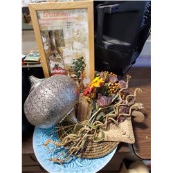 LOT OF HOME DÉCOR, HANGING DECORATION, TABLE DÉCOR AND WALL ART