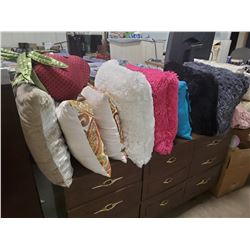 LOT OF PILLOWS AND BLANKETS