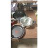 Image 4 : LOT OF ASSORTED POTS AND PANS