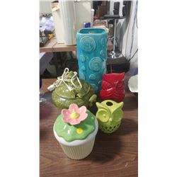 LOT OF CERAMIC ITEMS - SOUP TERRAIN, ASSORTED DÉCOR