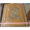 Image 3 : DECORATIVE CUPBOARD DOOR - 23.5" X 27.5"