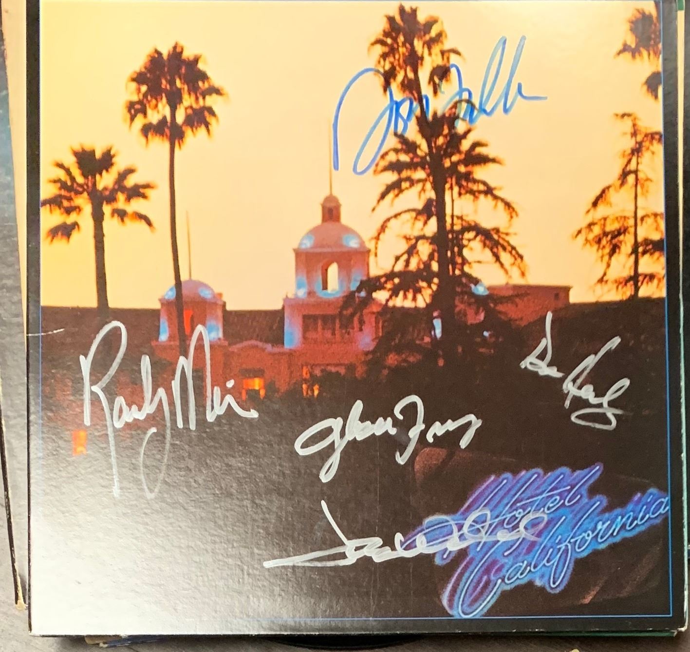 THE EAGLES Band Signed Autographed Album Hotel California COA Hologram main image 0