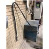 Image 12 : Yale Docker Stand Up Forklift 3,000Lb Capacity