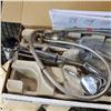 Image 2 : DELTA PULLOUT FAUCET