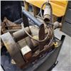 Image 2 : ELECTRIC PUMPPNEUMATIC PUMP AND SHOP CABINET ON CASTERS