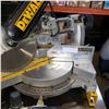 Image 2 : DEWALT SLIDING COMPOUND MITER SAW