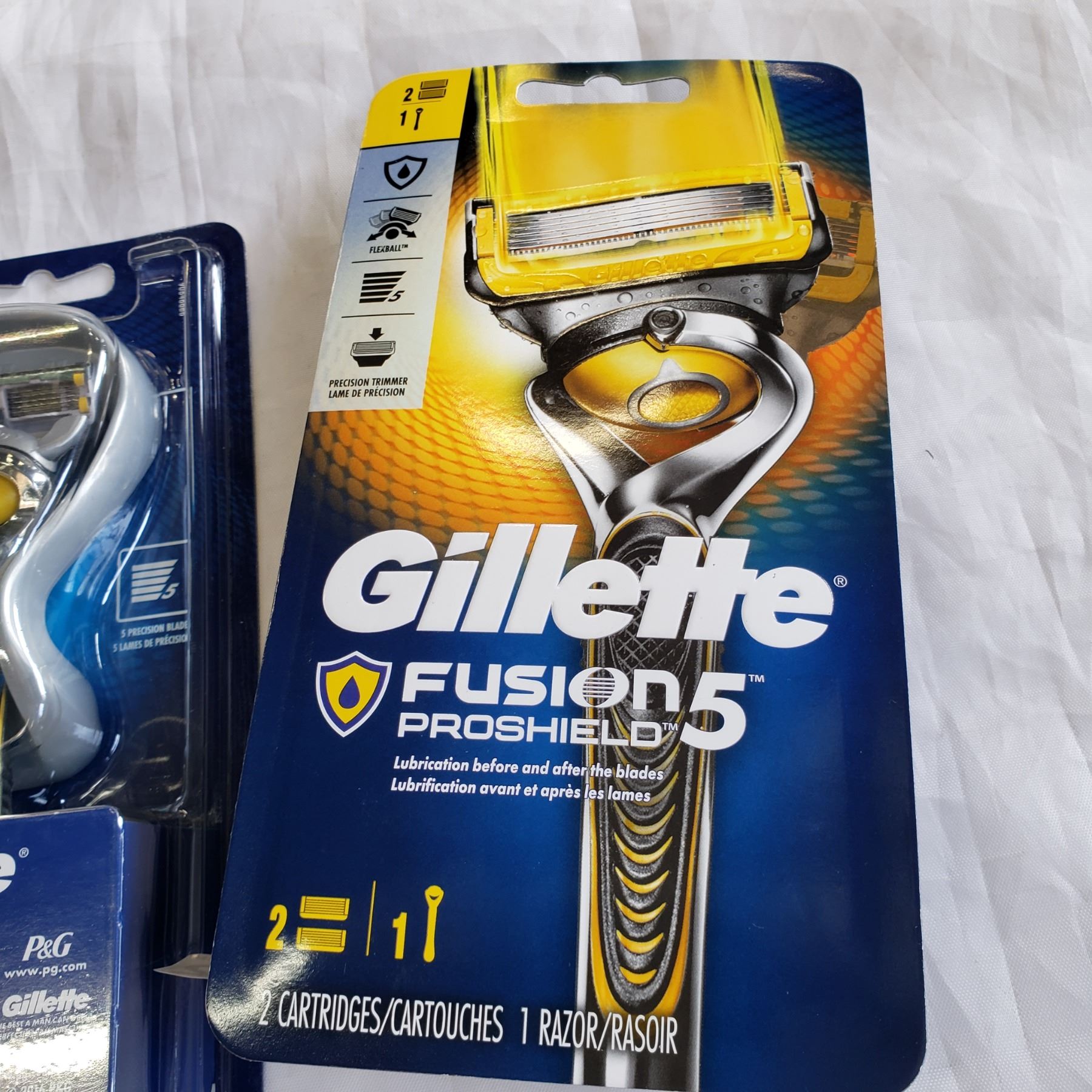 3 NEW GILLETTE FUSION PROSHIELD 5 RAZORS