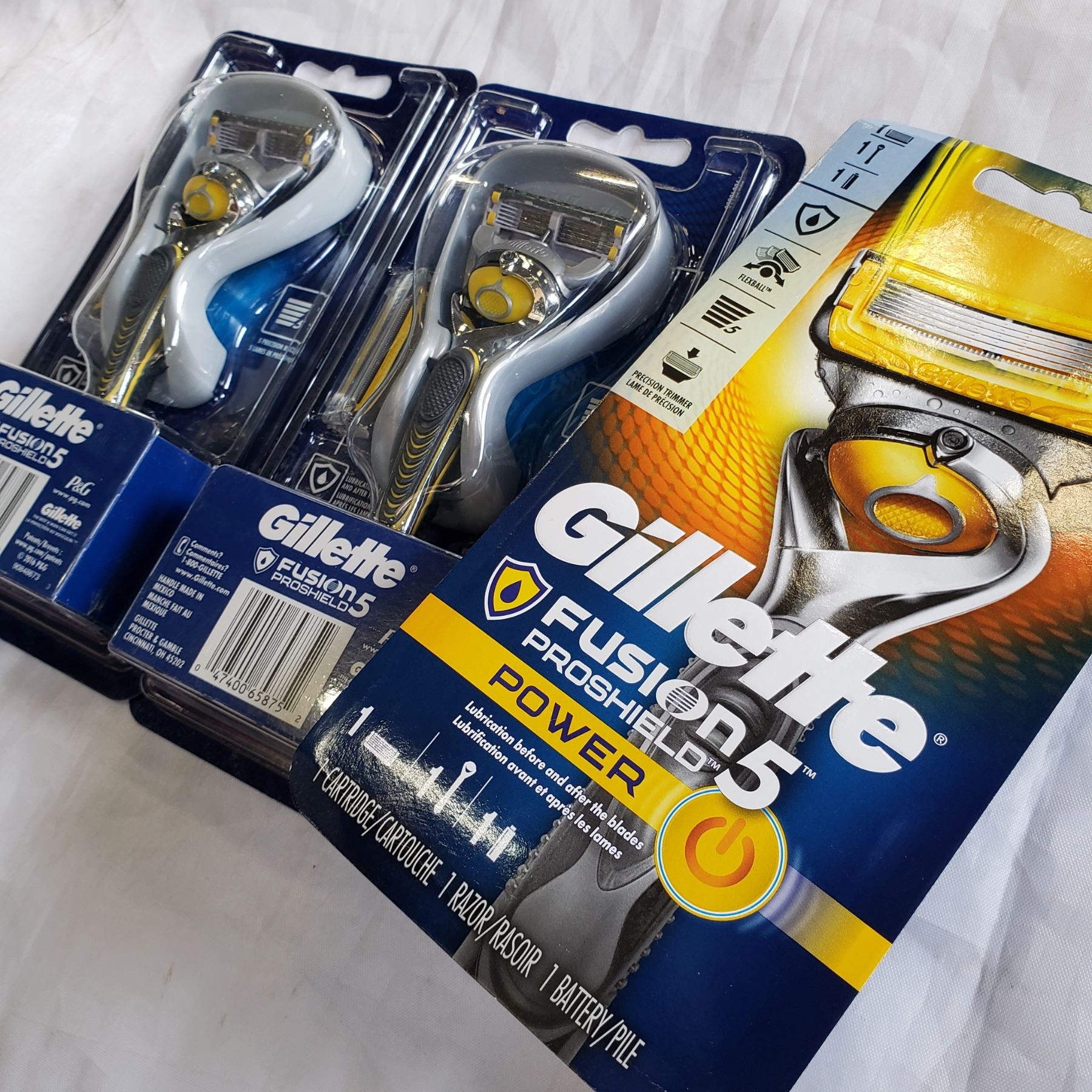 3 NEW GILLETTE FUSION PROSHIELD 5 RAZORS