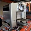 Image 2 : NESPRESSOO LE CUBE ESPRESSO MAKER