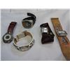 Image 2 : 2 SMALL BINS OF MENS WATCHES