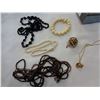 Image 2 : JEWELLERY BOX W/ CONTENTS
