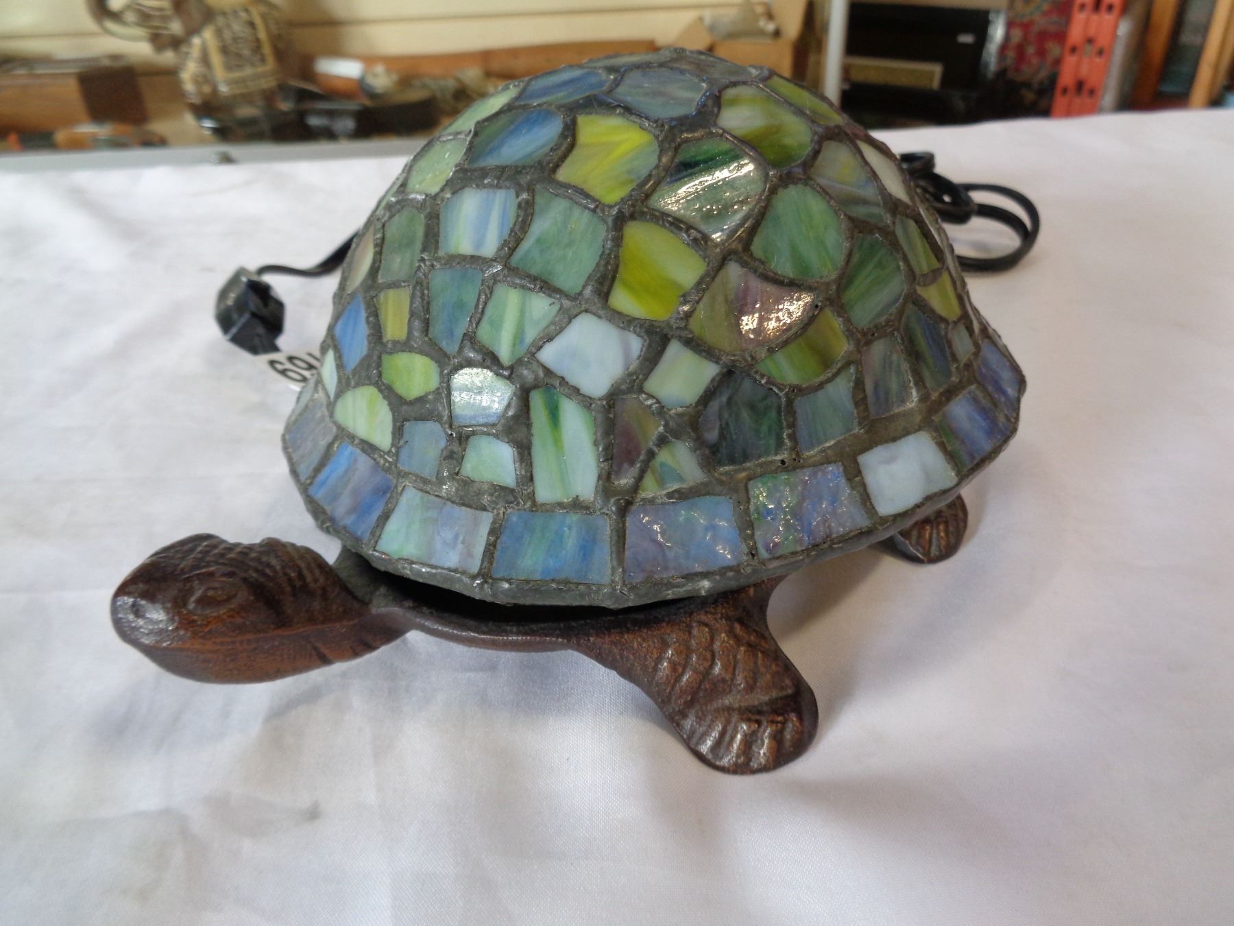 Turtle Lamp LEADED GLASS TURTLE LAMP - Big Valley Auction