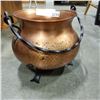 Image 2 : HAMMERED COPPER CAULDRON