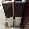 Image 2 : PAIR OF QUEST FLOOR SPEAKERS AND SMALL JVC SPEAKERS