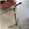 Image 2 : ADJUSTABLE MICROPHONE STAND